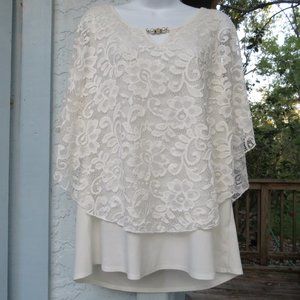 Olivia Blu 2X Womans Lace cape top